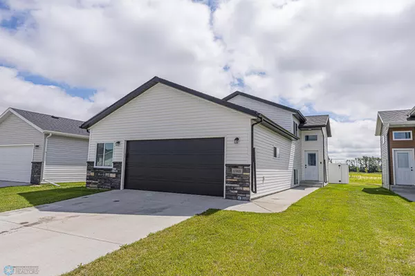 6908 67th ST S, Horace, ND 58047