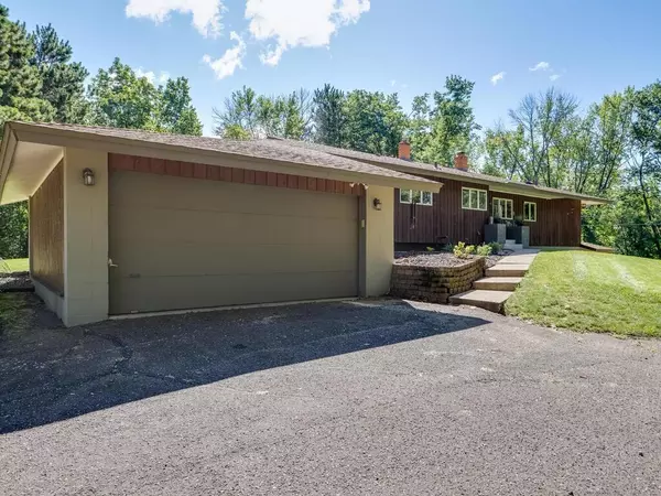 North Oaks, MN 55127,3 Squirrel LN