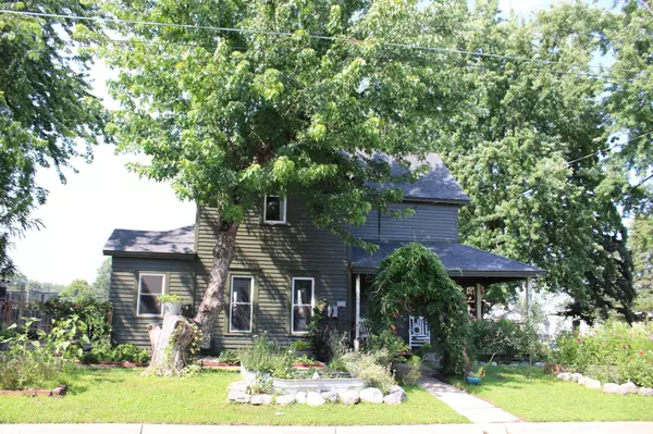 Howard Lake, MN 55349,625 10th AVE