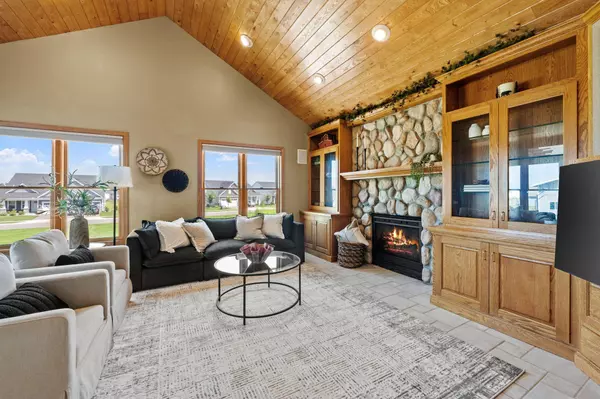 Rogers, MN 55374,22510 Territorial RD