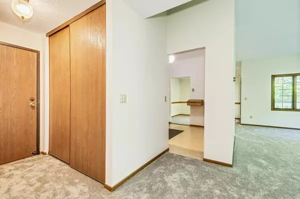 Eagan, MN 55123,3569 Blue Jay WAY #201