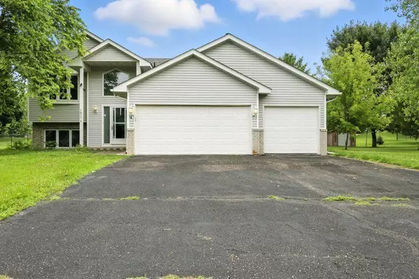 10374 61st ST NE, Albertville, MN 55301