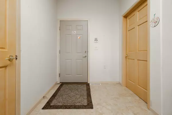 Detroit Lakes, MN 56501,502 W Lake DR #102