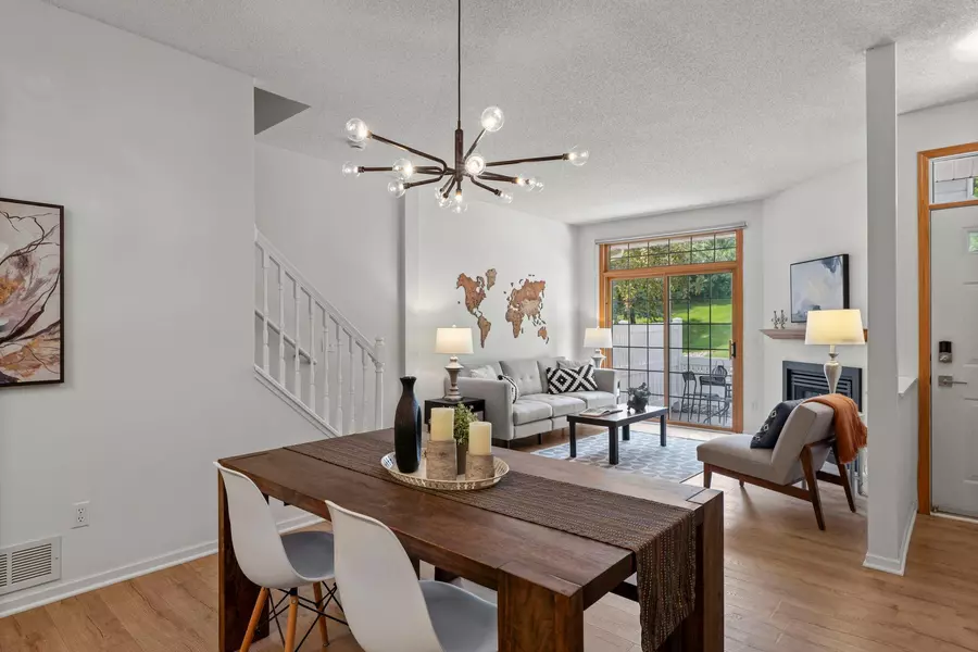 3683 Vermilion CT N, Eagan, MN 55122