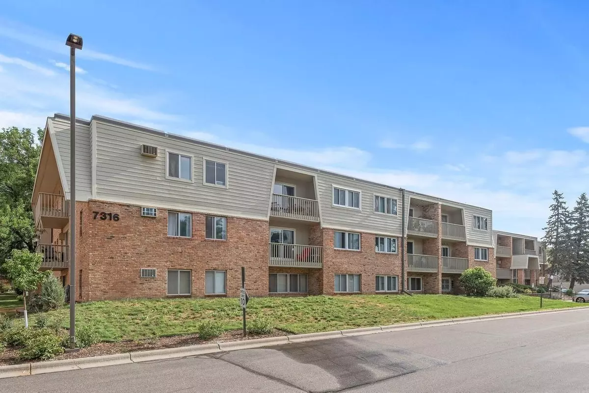 Saint Louis Park, MN 55426,7316 W 22nd ST #202
