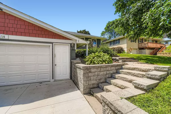 Oakdale, MN 55128,110 Grenadier AVE N
