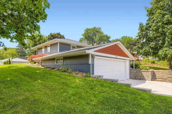 Oakdale, MN 55128,110 Grenadier AVE N