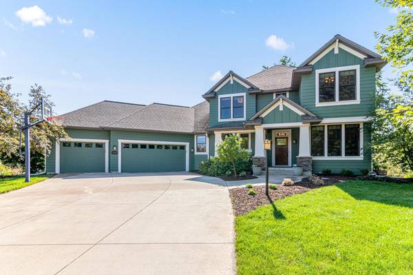 11388 Avery DR, Inver Grove Heights, MN 55077