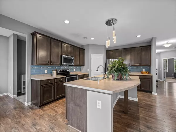 Apple Valley, MN 55124,15653 Eddy Creek WAY