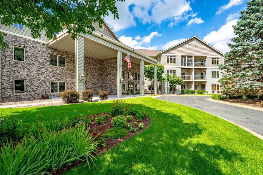 5200 Pathways AVE #308, White Bear Lake, MN 55110