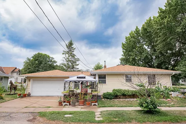 Winona, MN 55987,1887 W 5th ST