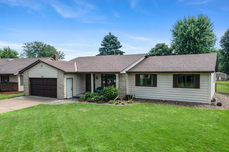 14386 Ebony LN, Apple Valley, MN 55124
