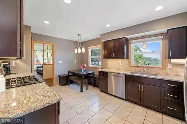 South Saint Paul, MN 55075,142 E Warburton ST