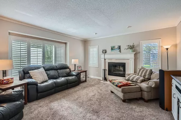 Burnsville, MN 55337,1237 Summit Oaks DR