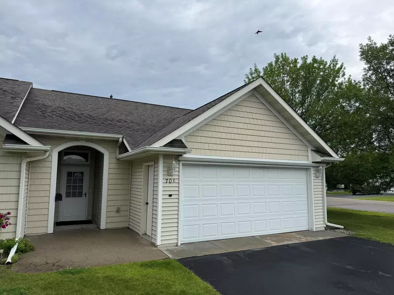 701 Vista WAY NW, Bemidji, MN 56601