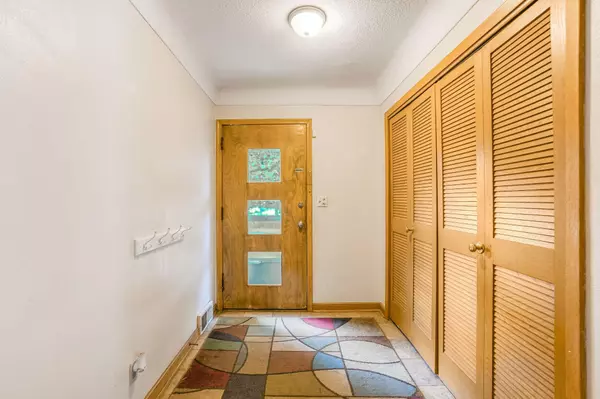 Mendota Heights, MN 55118,1941 Dodd RD