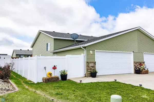 5268 49th AVE S, Fargo, ND 58104