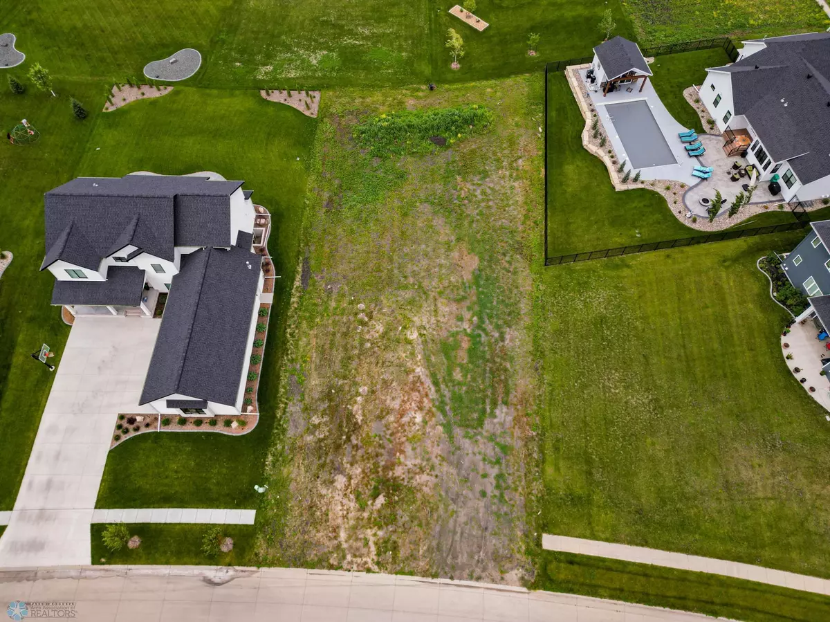 West Fargo, ND 58078,2408 McLeod DR E