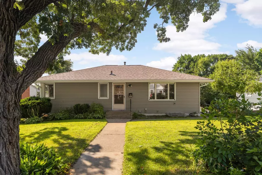 6509 Cedar Lake RD S, Saint Louis Park, MN 55426