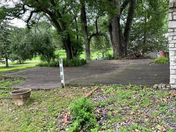 Plymouth, MN 55441,2xx Deerwood LN N