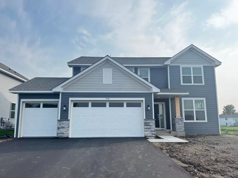 1518 England WAY, Shakopee, MN 55379