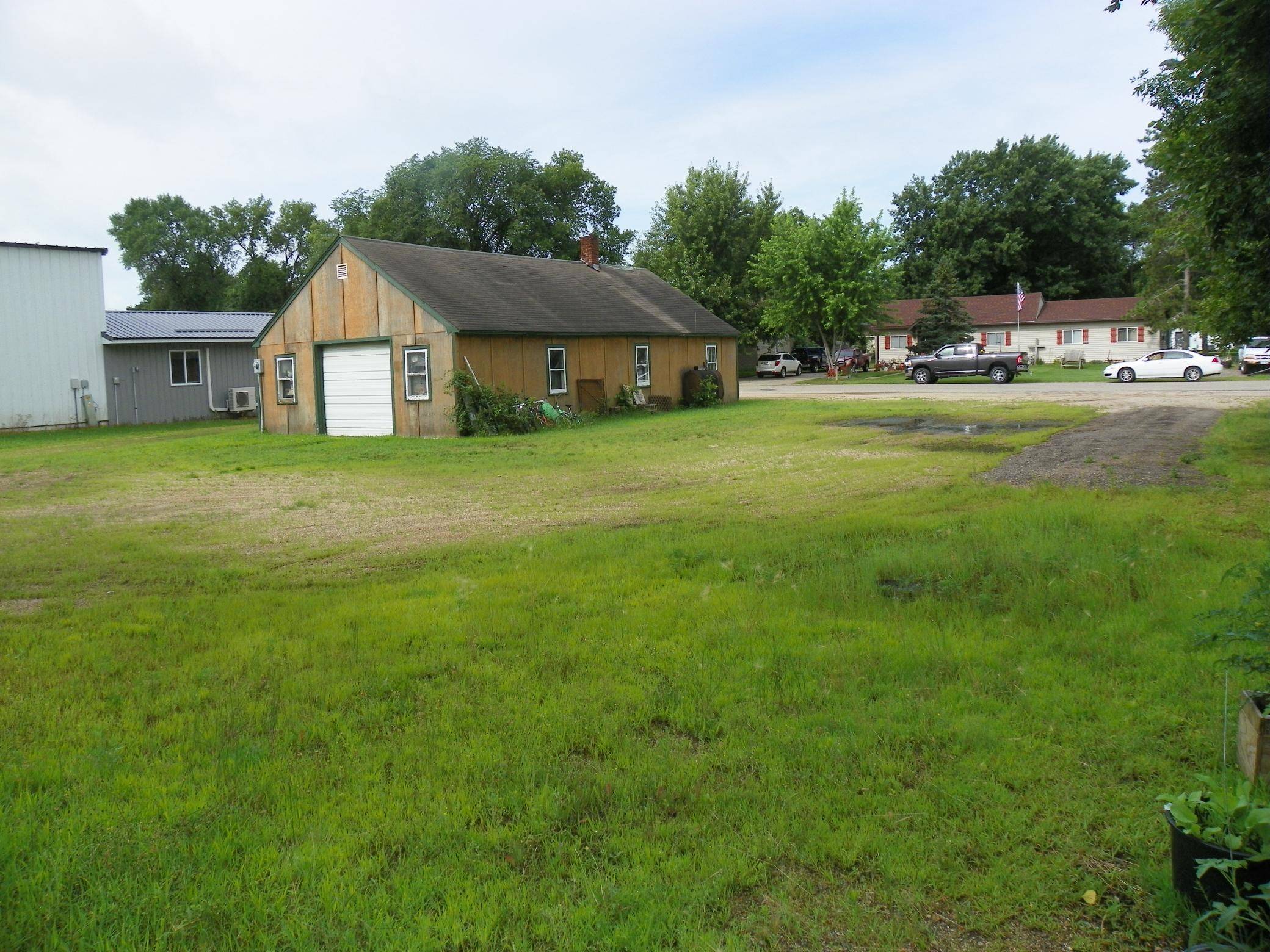 421 S Chandler AVE, Litchfield, MN 55355