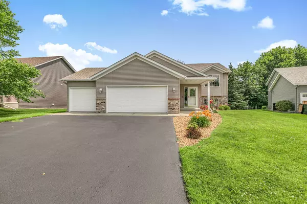 Sartell, MN 56377,410 Dukes CT