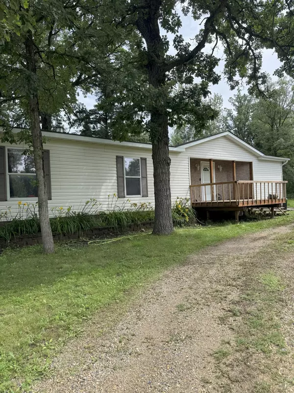Bagley, MN 56621,19754 Bell LOOP