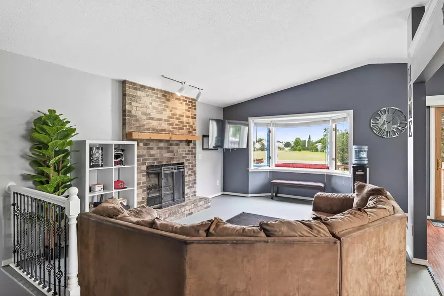 3008 94th AVE N, Brooklyn Park, MN 55444