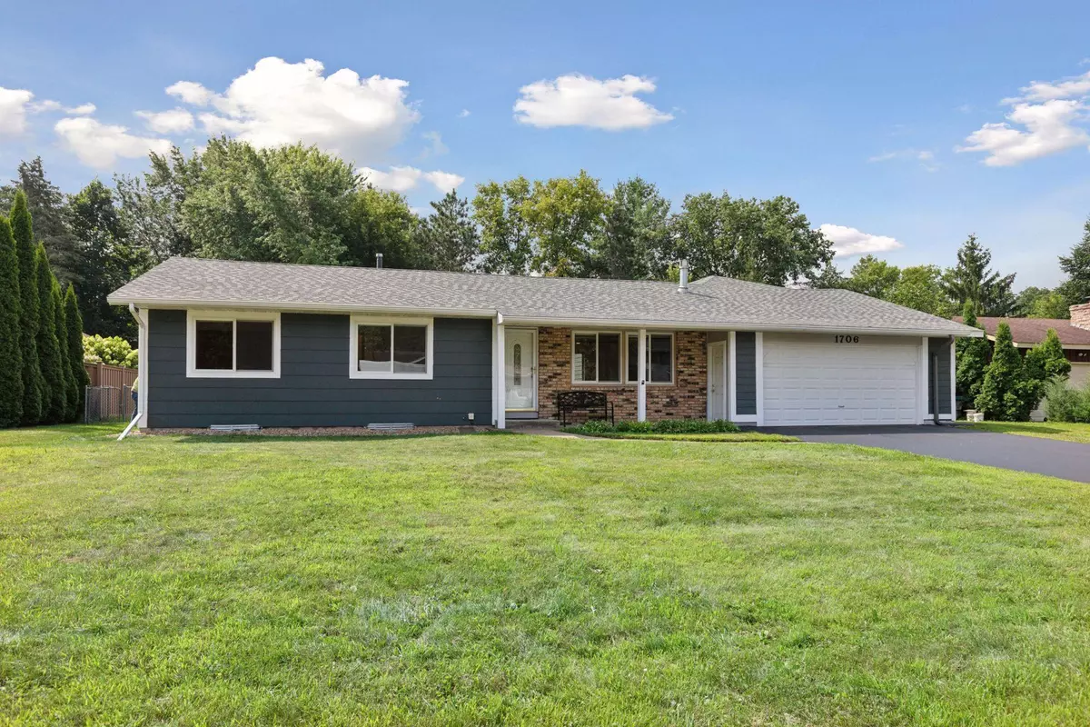 Hudson, WI 54016,1706 Chestnut DR