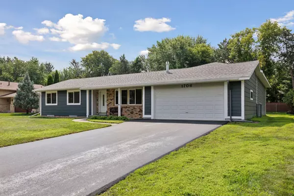 Hudson, WI 54016,1706 Chestnut DR