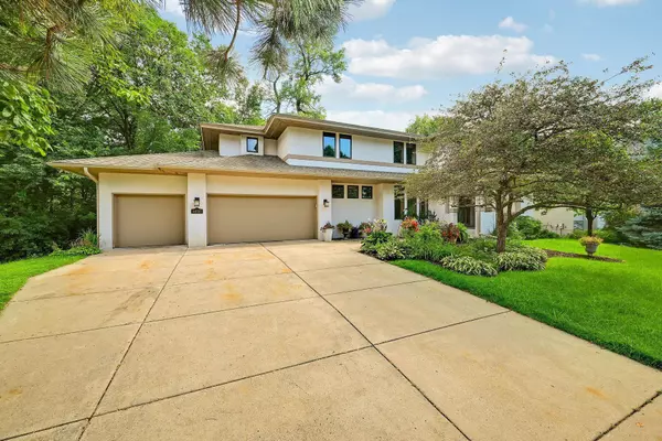 Plymouth, MN 55446,16035 36th PL N