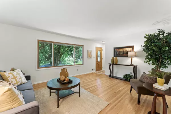 1836 Belland AVE, White Bear Lake, MN 55110
