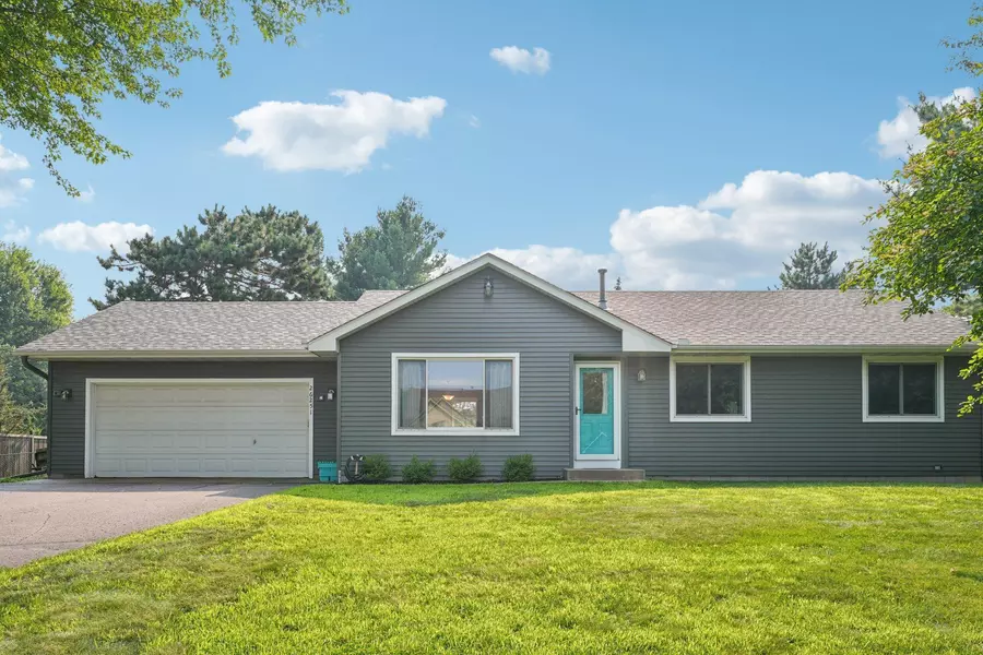 26251 Glen Oak DR, Wyoming, MN 55092
