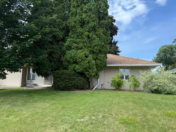 9818 11th AVE S, Bloomington, MN 55420