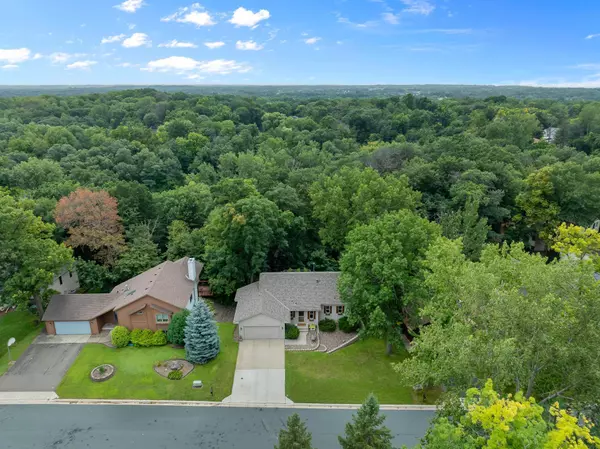 Prior Lake, MN 55372,5879 Timber TRL SE