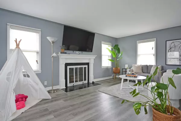 Saint Paul, MN 55117,75 Geranium AVE E