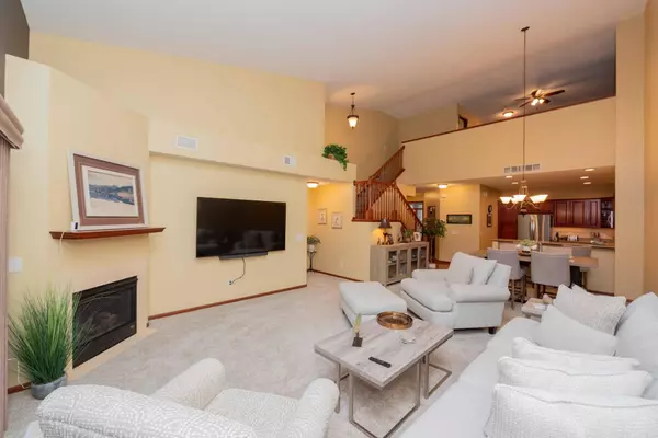 Maple Grove, MN 55311,9857 Alvarado LN N #4102