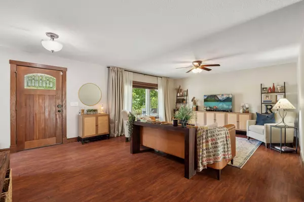 Apple Valley, MN 55124,15678 Duck Pond WAY