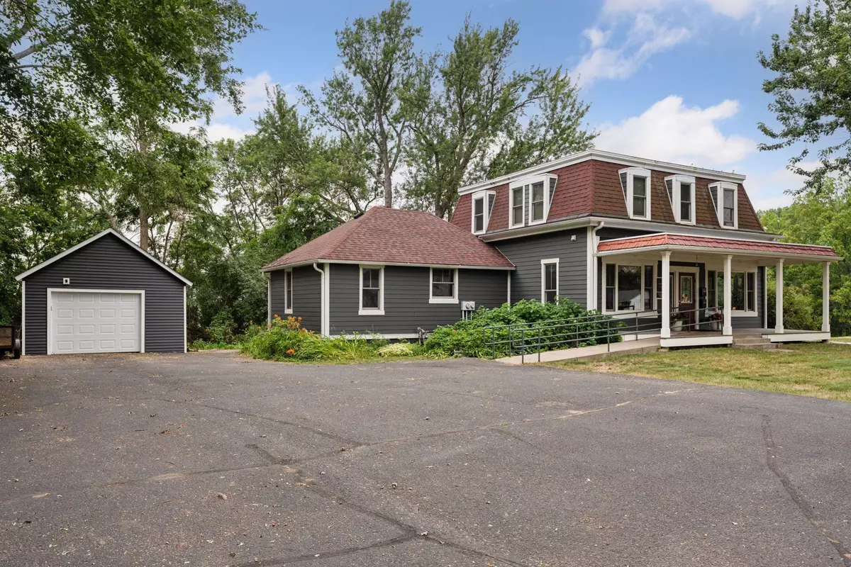 New Richmond, WI 54017,114 E 6th ST