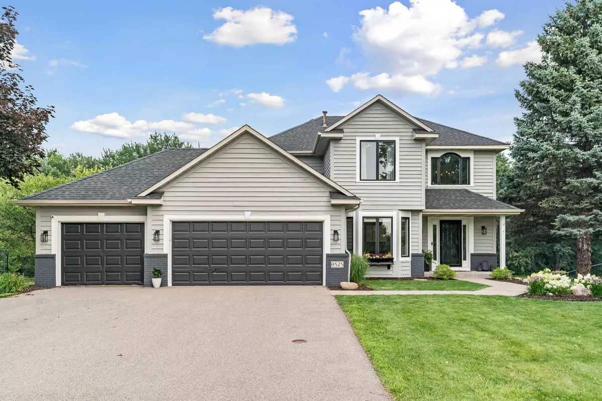 Chanhassen, MN 55317,8525 Mission Hills LN
