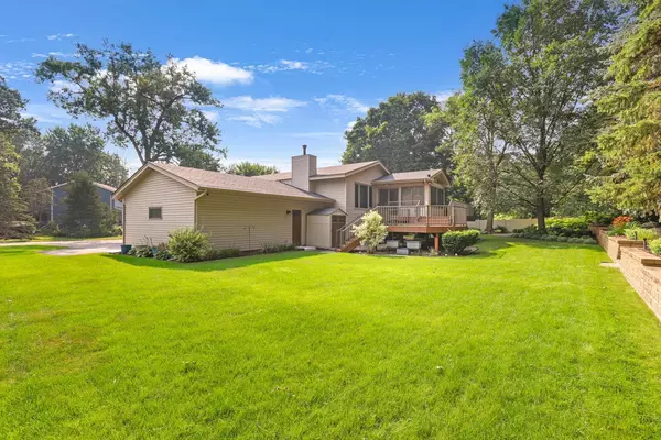 Eden Prairie, MN 55346,19135 Homestead CIR