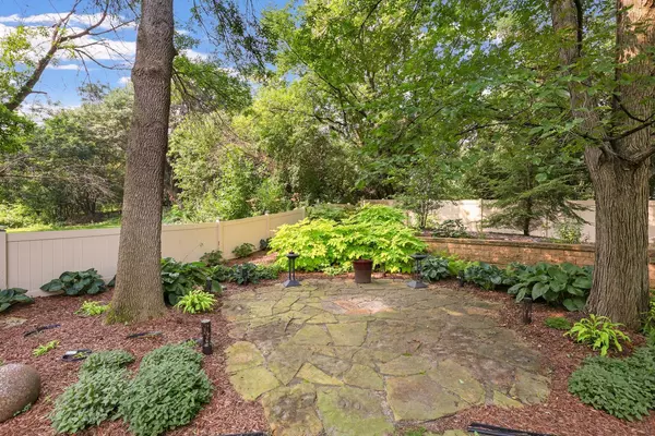 Eden Prairie, MN 55346,19135 Homestead CIR