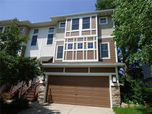 1907 Red Maple LN, Northfield, MN 55057