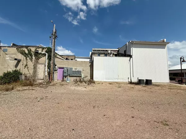 Redwood Falls, MN 56283,230/234/240 S Washington ST