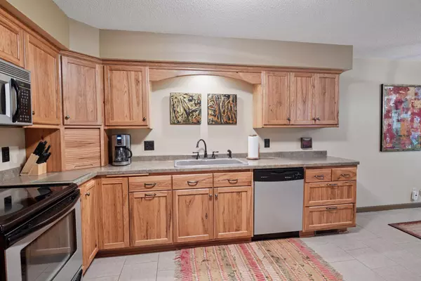 Plymouth, MN 55447,1648 Comstock LN N