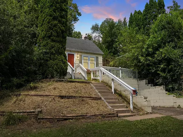 Robbinsdale, MN 55422,3223 Halglo PL