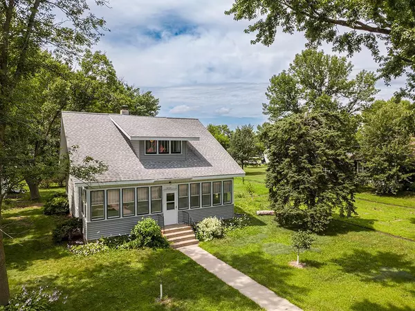 421 Pleasant AVE S, Brooten, MN 56316