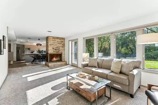 Golden Valley, MN 55422,323 Burntside DR