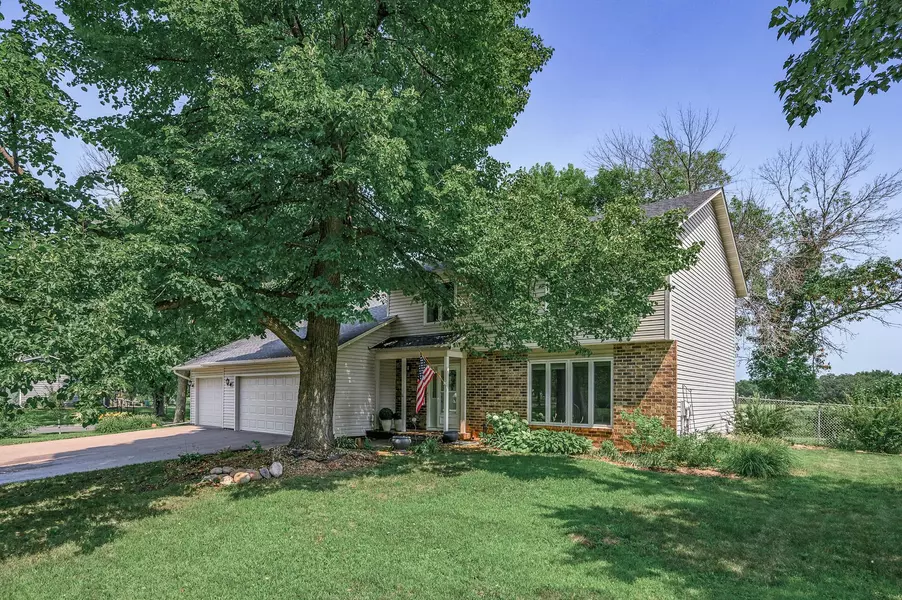 10556 Lancaster LN N, Maple Grove, MN 55369
